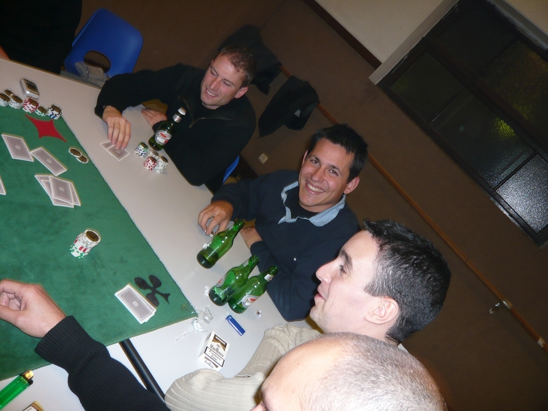 2007_11_23_Chambery_weekend_poker_017.jpg (369873 octets)