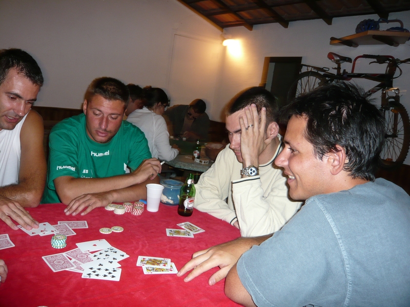 2008_07_04_Marseille_bbacf_poker_20.JPG (414410 octets)